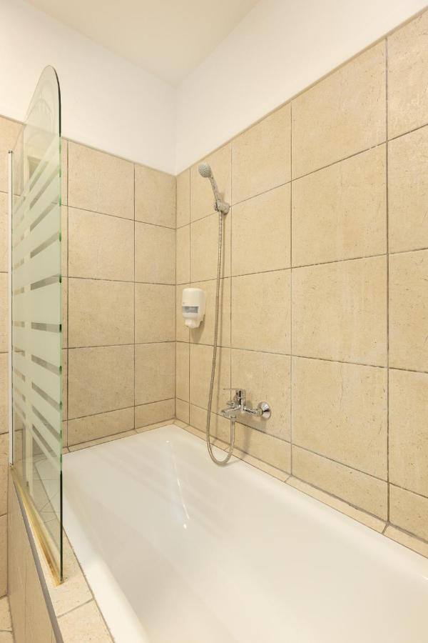 Budapest Holidays Apartments Family Bagian luar foto
